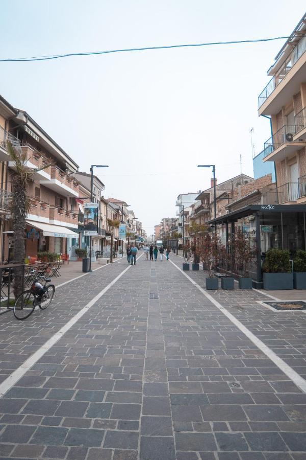 Le Camelie -Appartamenti Nuovi Porto SantʼElpidio Extérieur photo